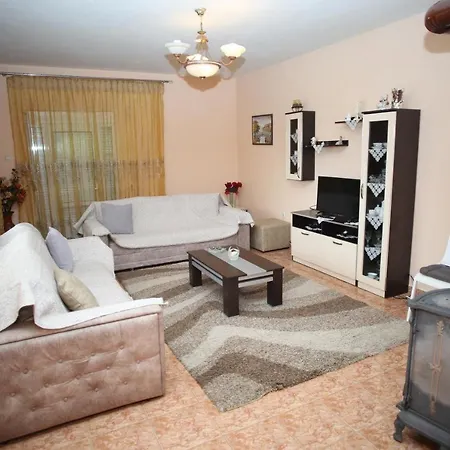 Villa Dionisi *