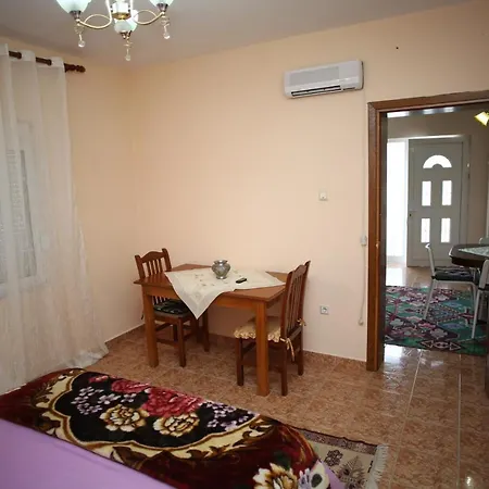 Guest house Villa Dionisi Korce